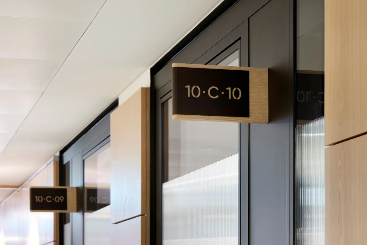 Understanding Embodied Carbon in Use and Re-use of Commercial Glass Partitions and Doors
