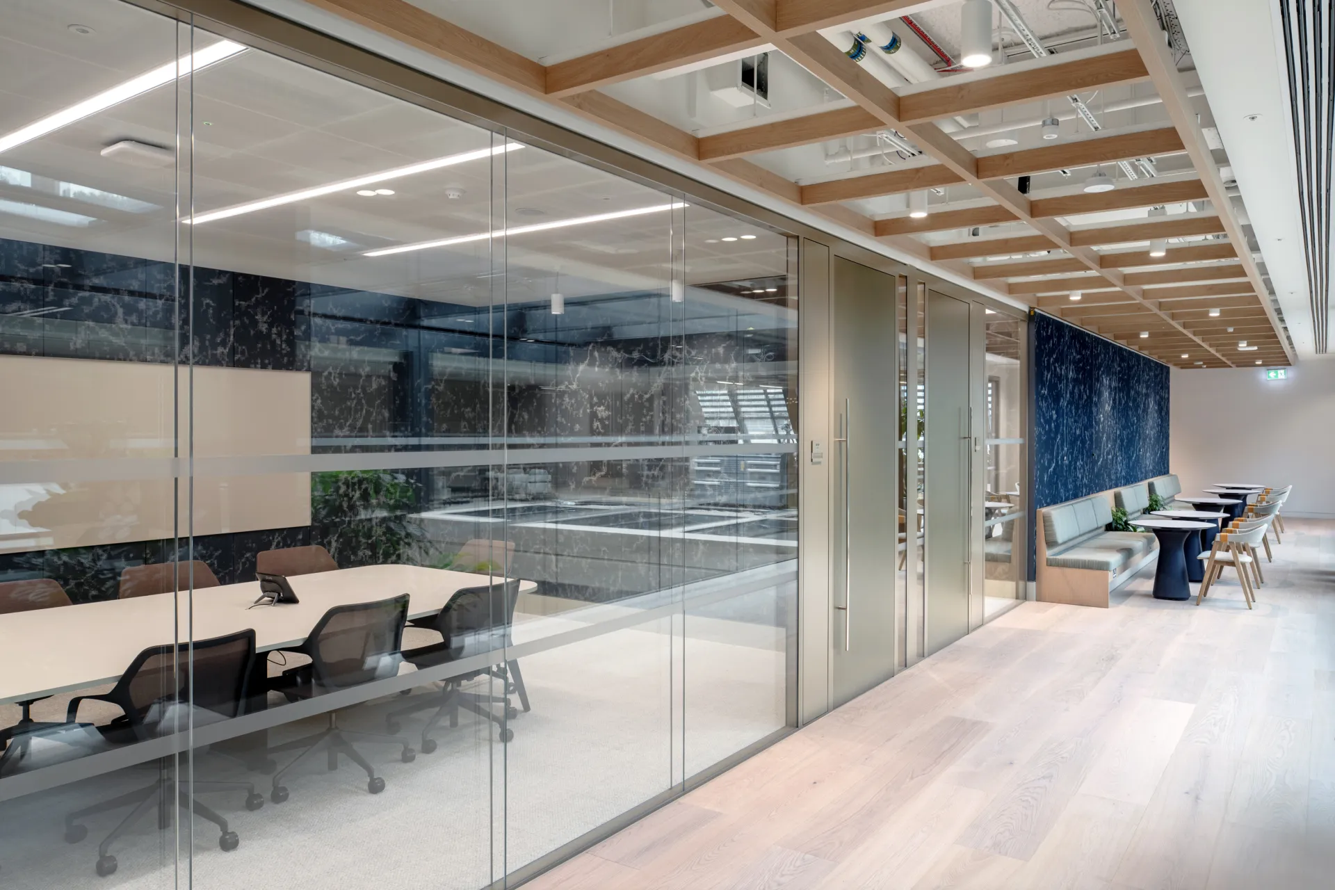 Revolution® 100 glass partition system