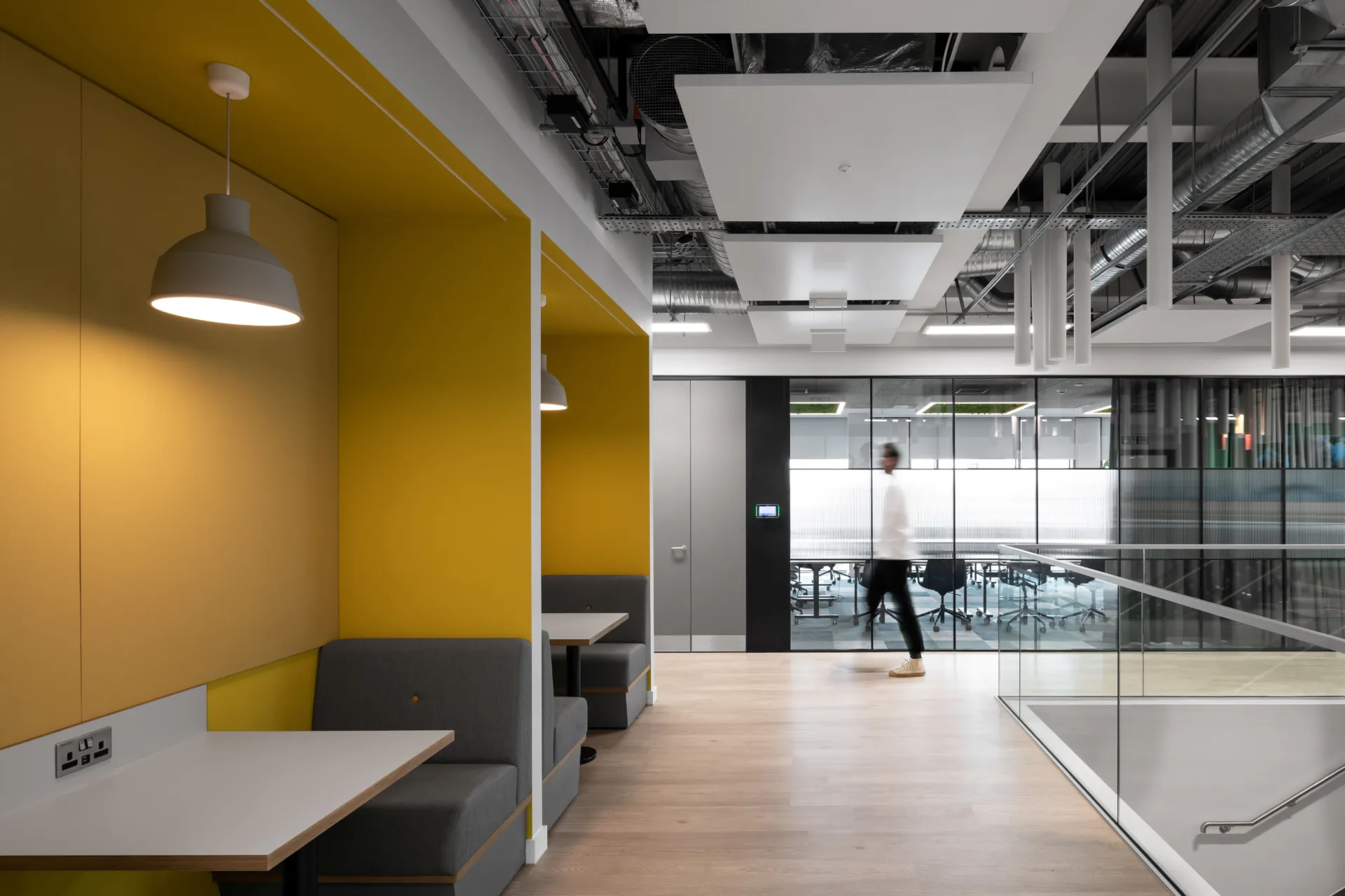 Revolution 54G glass partition system